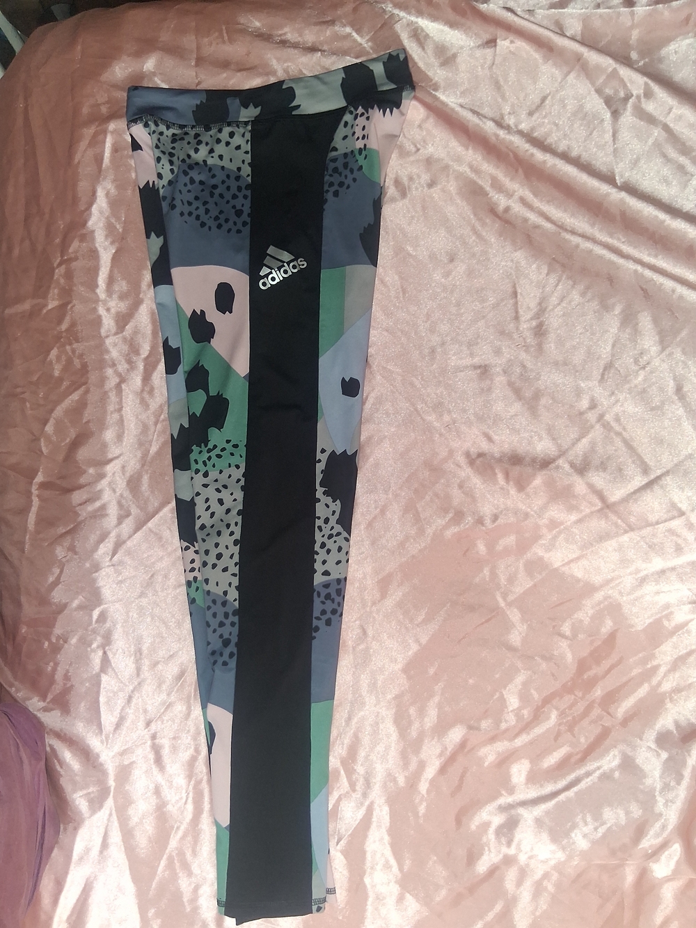 adidas Girls Black-Center Panel Multicolor Pattern Leggings